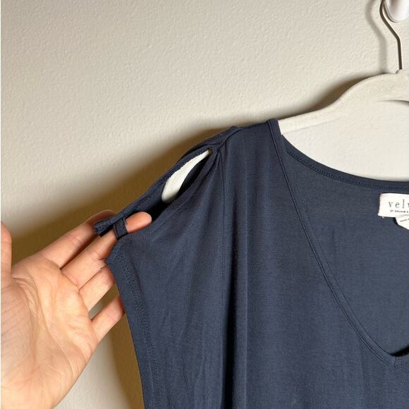 Velvet by Graham & Spencer Blue Short Sleeve Cold-Shoulder Blouse Women's Small - Picture 4 of 7